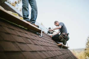 Local Roofers in Mill Village, PA